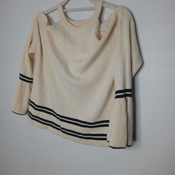 Anthropologie knitted knotted cold shoulder top size small - Picture 4 of 12